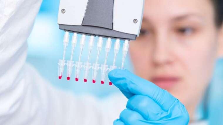 Test genetico per valutazione rischio tumori mammella e ovaie